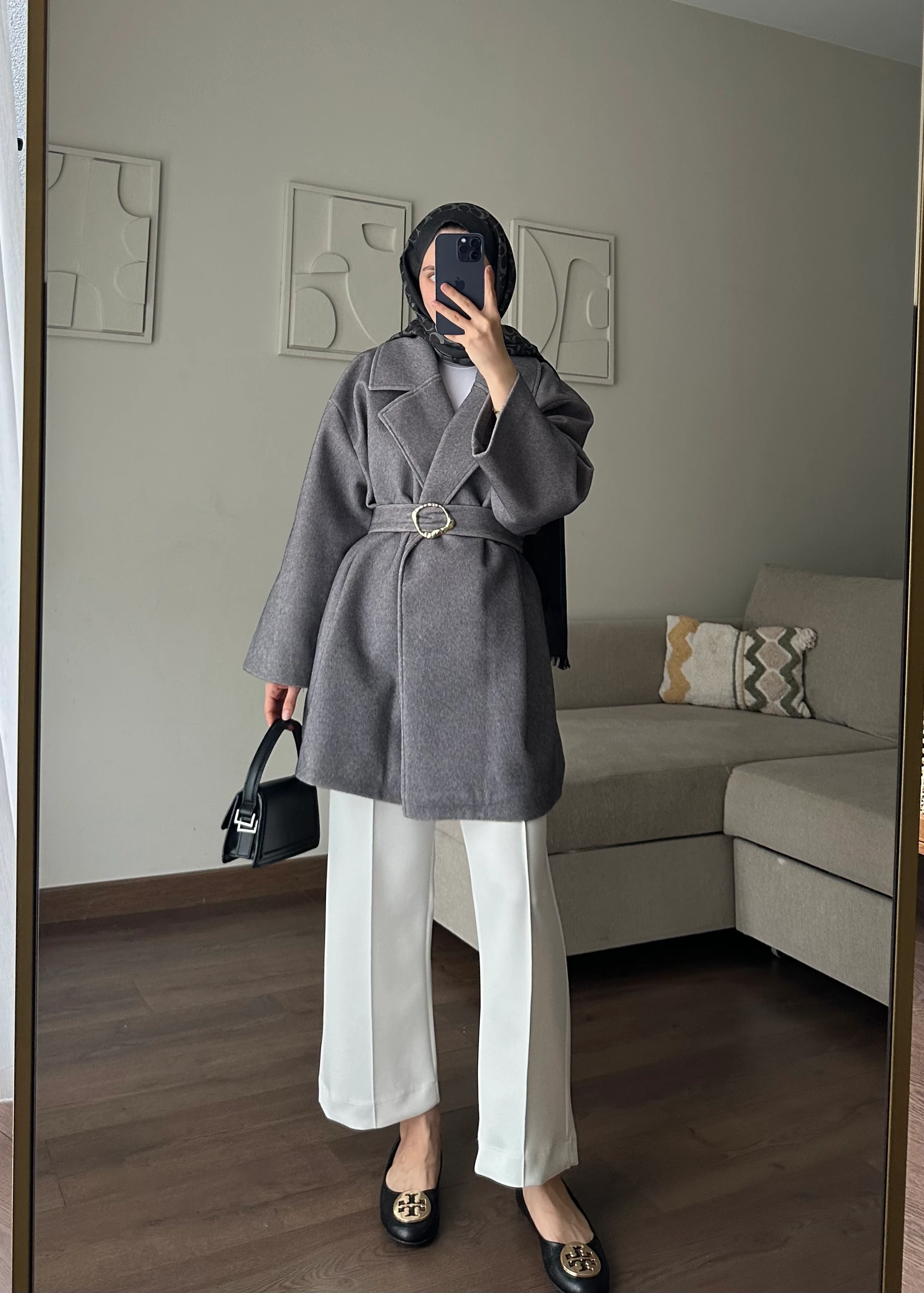 Josıe Kaşe | Gri